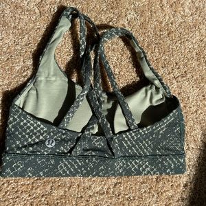 Lululemon sports bra size 2